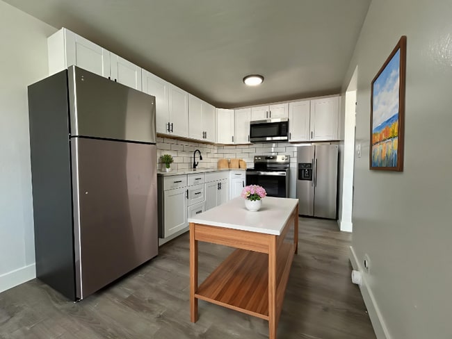 Photo - 1801 Parkway Blvd Apartment