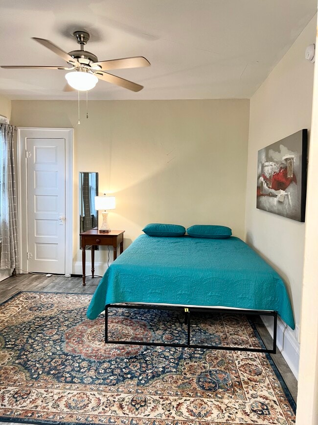 Bedroom - 514 Walnut Ave