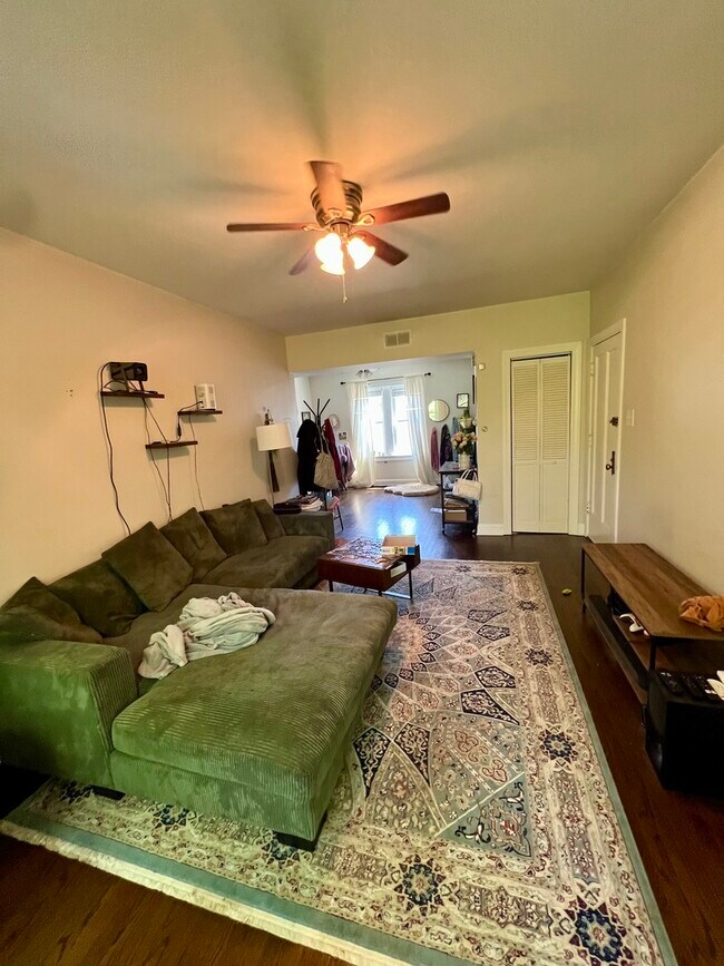 Foto del edificio - 3703 N Hoyne Ave