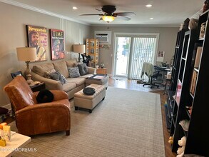 Building Photo - 303 Sunset Ave