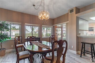 Building Photo - 13201 Oakmont Dr