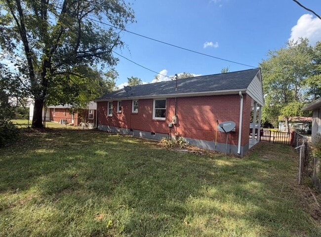 Building Photo - 103 Willow St