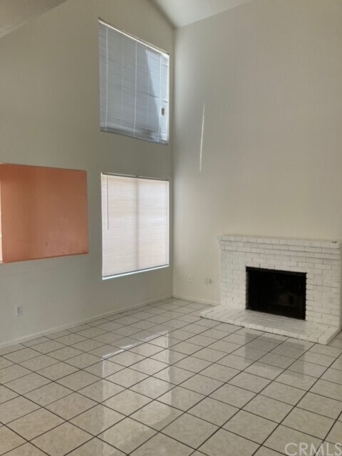 Foto del edificio - 11867 Graham St