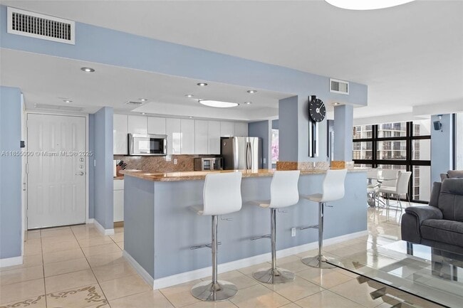 Photo - 200 Leslie Dr Apartment