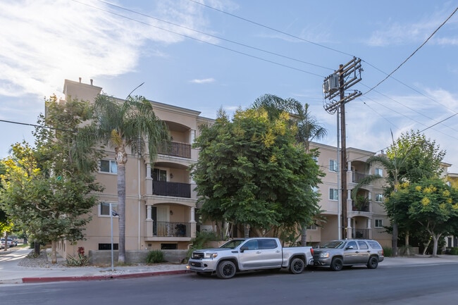 Building Photo - 5305 Bellingham Ave