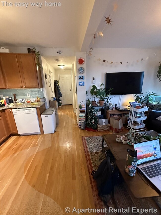 Foto del edificio - 1054 Cambridge St