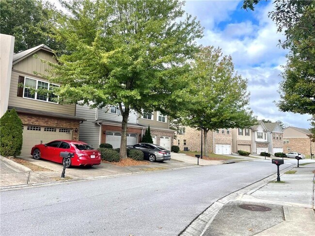 Foto del edificio - 3232 Brockenhurst Dr