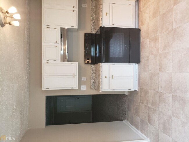 Building Photo - 7030 Panda Rd