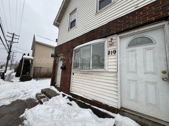 Foto del edificio - 219 Park St