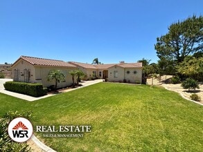 Building Photo - 18691 Oak Park Dr