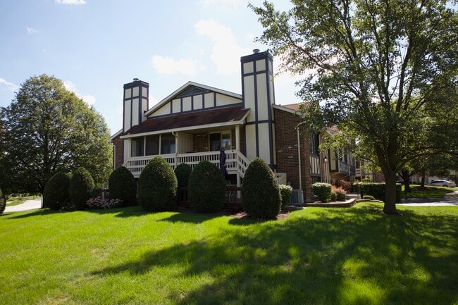 Building Photo - 17571 Cambridge Pl