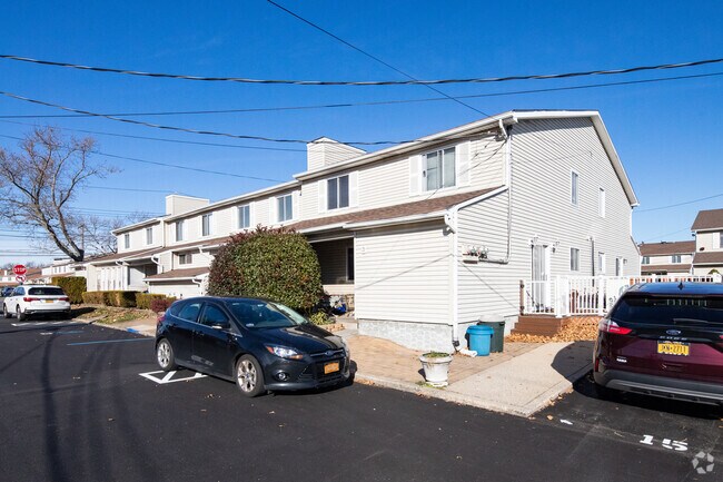 Building Photo - 1189 Richmond Ave