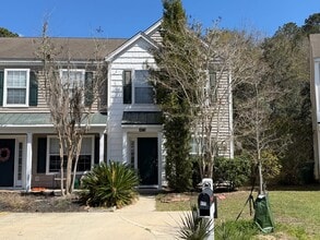 Building Photo - 475 Gardners Ln