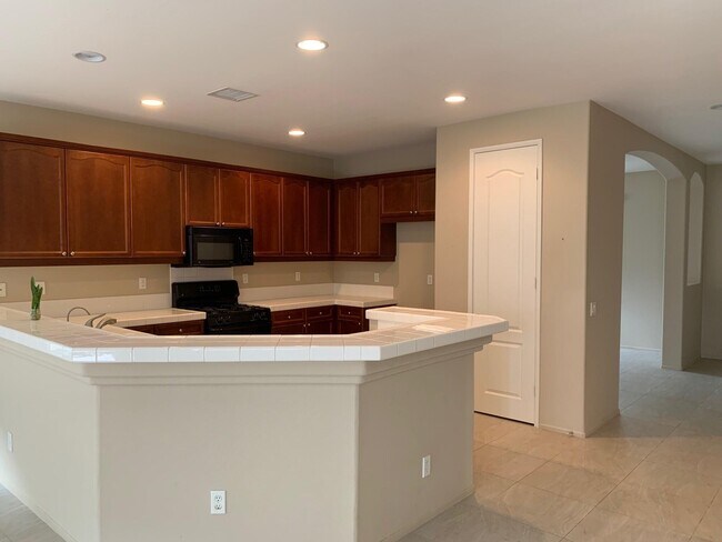 Building Photo - 66865 Joshua Ct