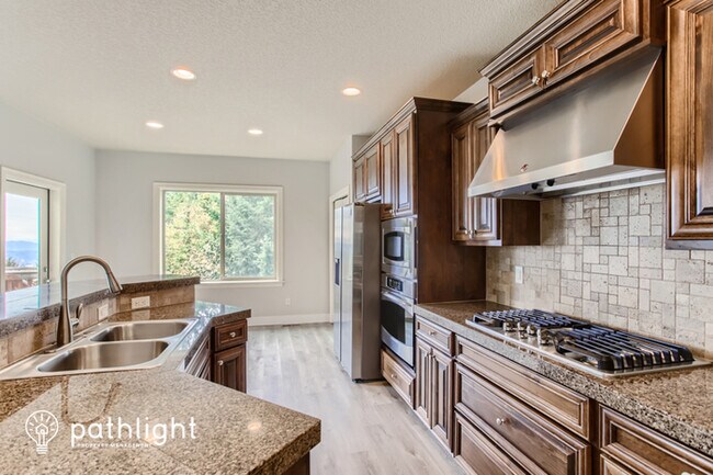 Building Photo - 10799 Southeast Turnberry Loop