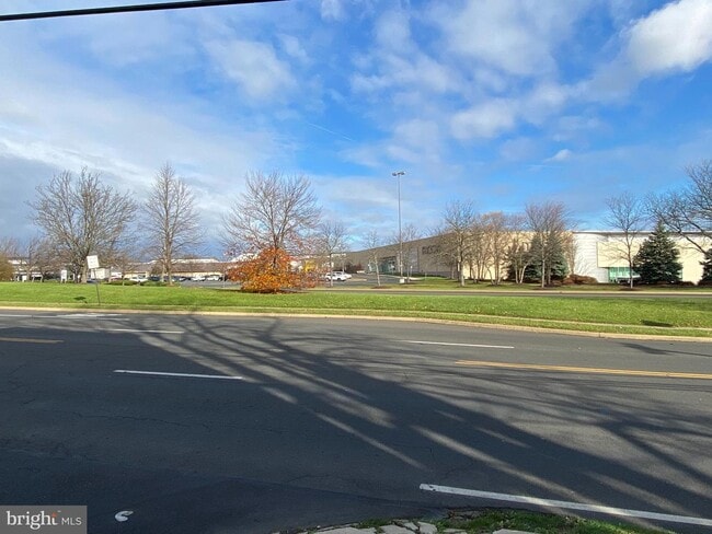 Building Photo - 2458 Old Welsh Rd