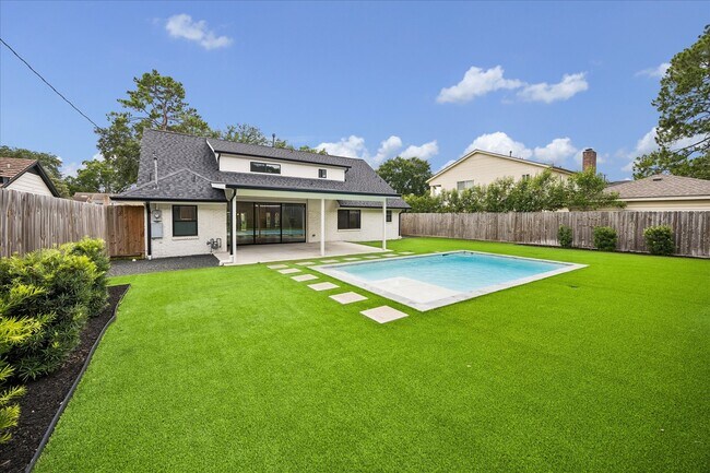 Foto del edificio - 12510 Mooreknoll Ln