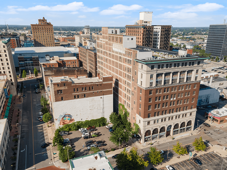 Edificio histórico en el centro de la ciudad - LaSalle Apartments