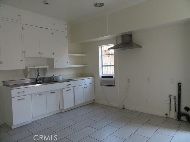 Building Photo - 3923 Normandie Ave