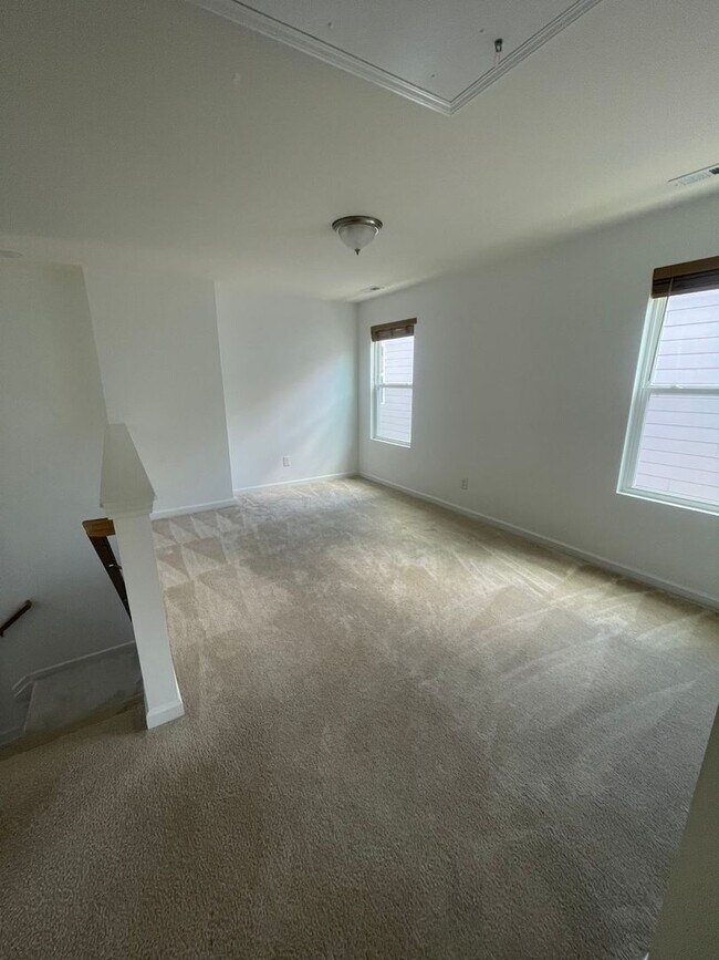 Building Photo - 830 Firebrick Dr