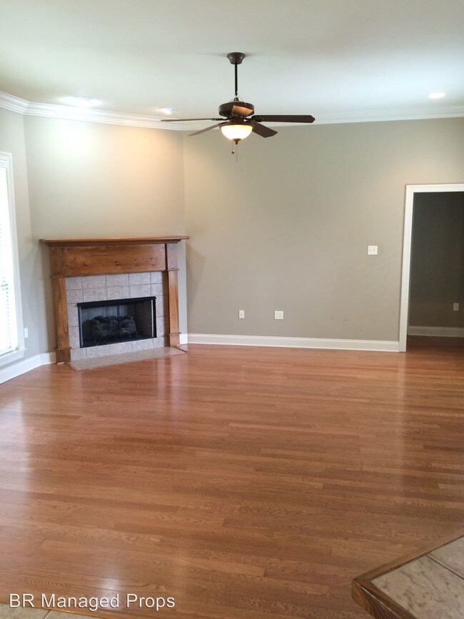 Building Photo - 3 br, 2 bath House - 13483 Autumn Run Dr.