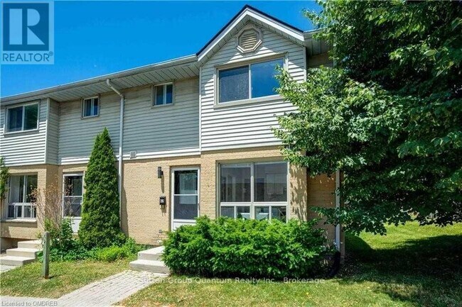 Photo du bâtiment - 35 Waterman Ave