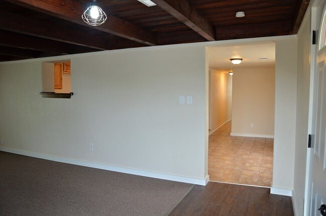 Living-dining - 10516 County Rd 1020