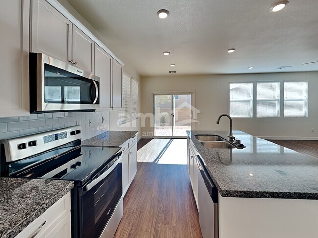 Foto del edificio - 1501 Garden Swing Ave