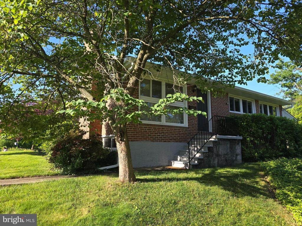 1306 Malbay Dr, Timonium, MD 21093 House Rental in Timonium, MD