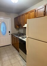 Building Photo - 601 Philo St