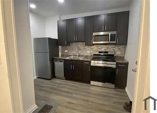 Foto del edificio - Charming 3BR Duplex in Chicago