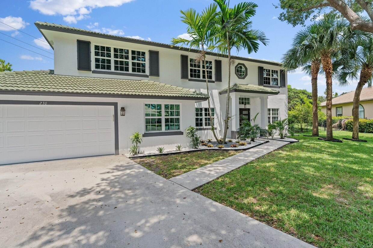 Primary Photo - 230 Blackbird Ln