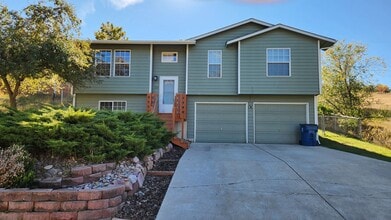 Building Photo - 127 Cohosset Dr