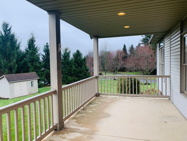 Building Photo - 2014 E Main St