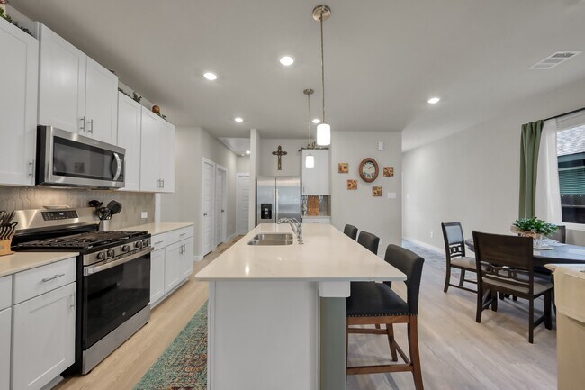 Foto del edificio - 372 Sunrise Ranch Dr