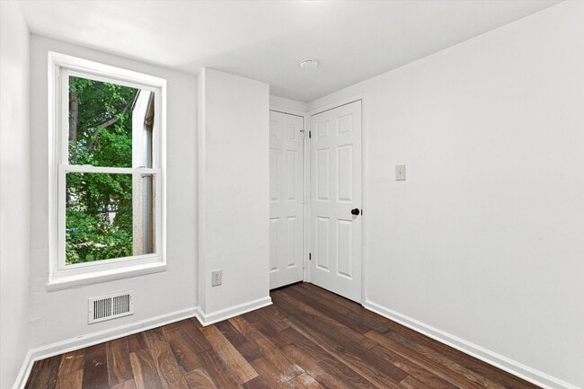 Photo - 2BR/3BA Home | East Kensington