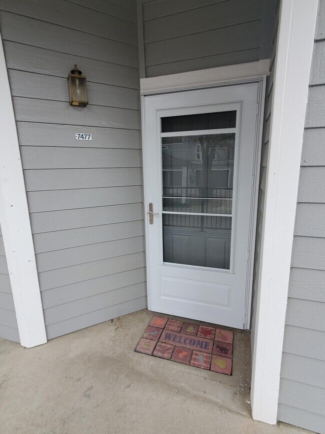 Foto del edificio - 7477 Singing Hills Dr