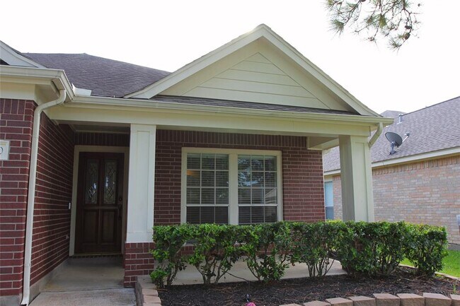 Foto del edificio - 21530 Pine Arbor Way