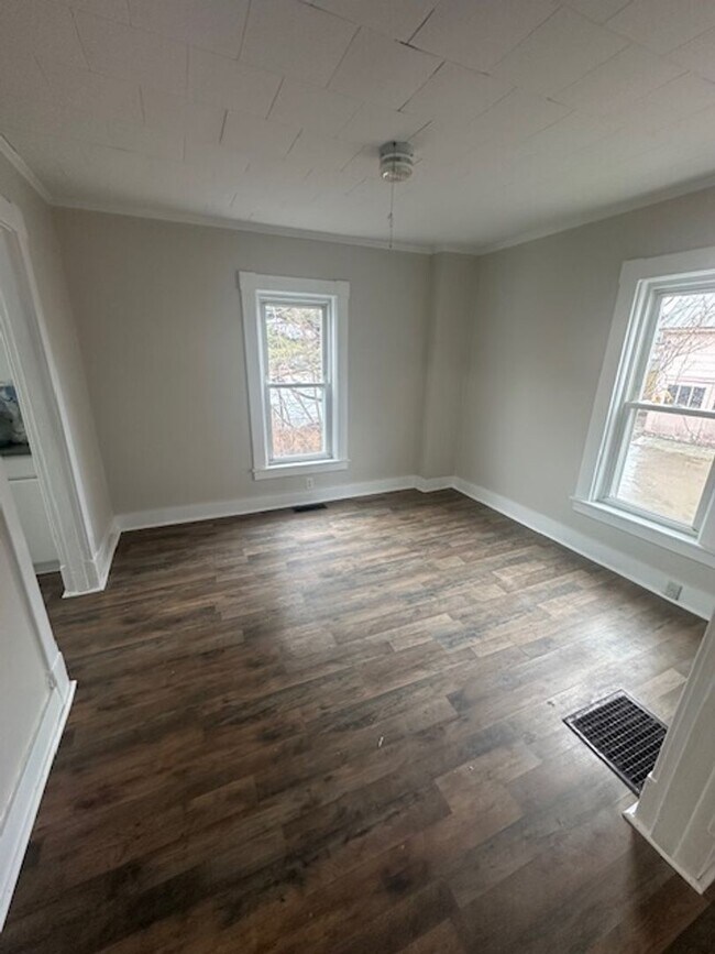 Foto del edificio - Private 2BR/1.5BA House – Recently Updated