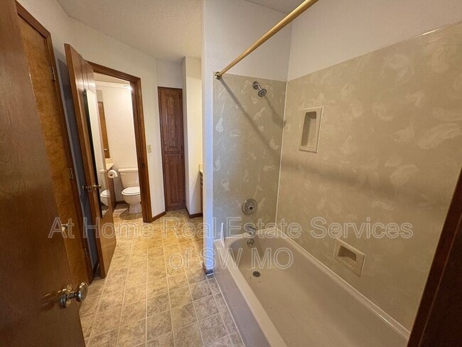 Building Photo - 4134 S Weller Ave