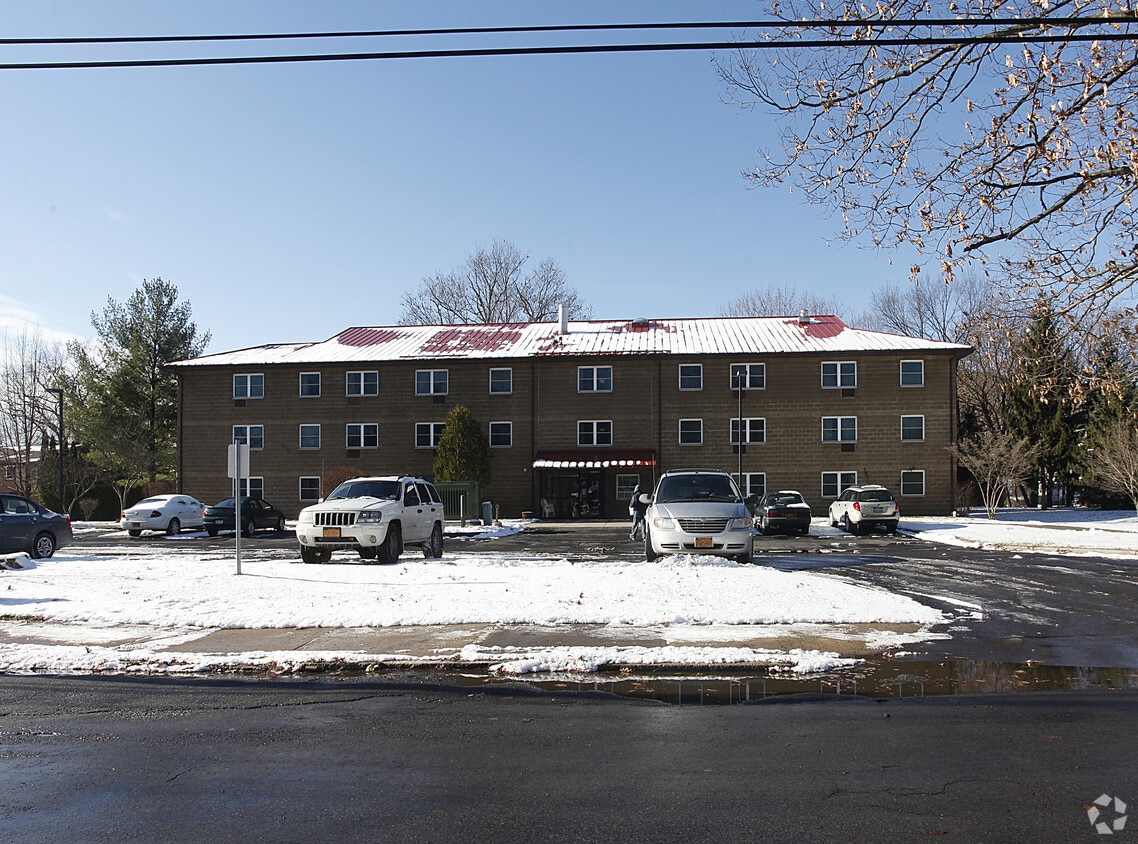Building Photo - 33 Academy St