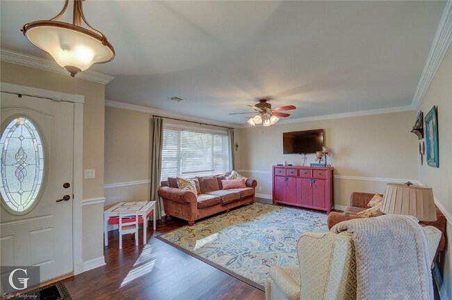 Foto del edificio - 2319 Arlington Pl