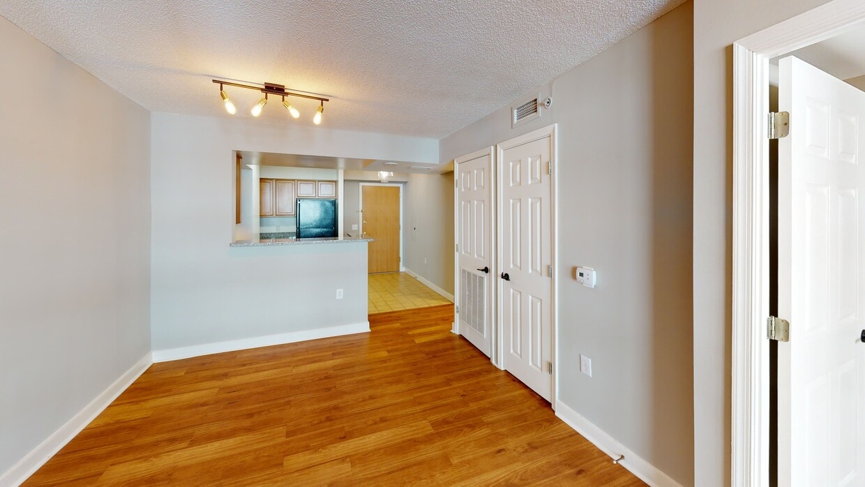 Photo - West End Residences Apartments