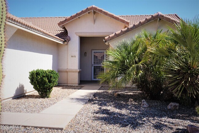 Foto del edificio - 3015 Candlewood Dr
