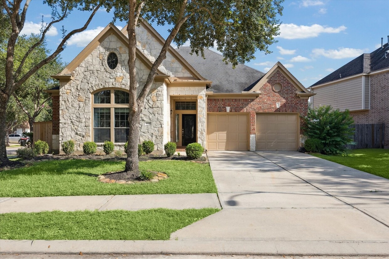 Primary Photo - 5230 Pebble Bluff Ln