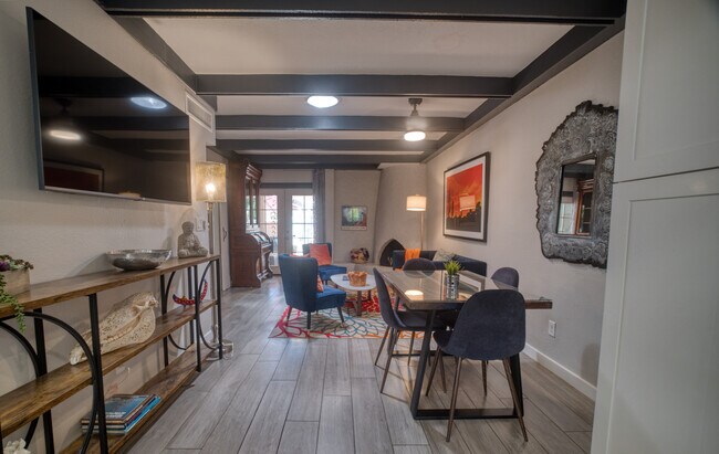 Foto del edificio - 3209 S College Ave