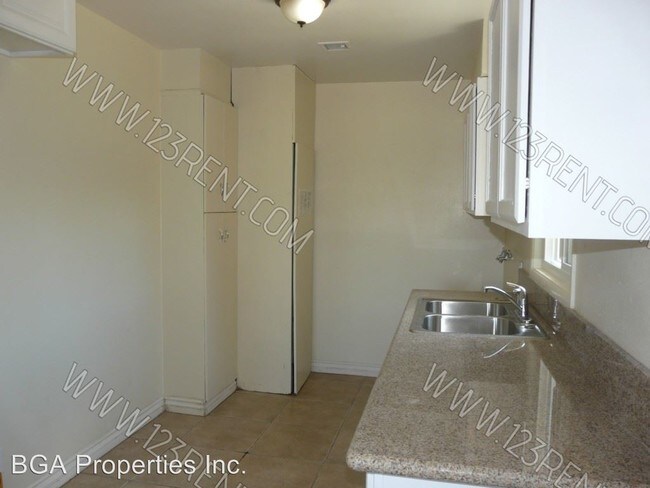 Foto del edificio - 38852-38854 Rambler Ave