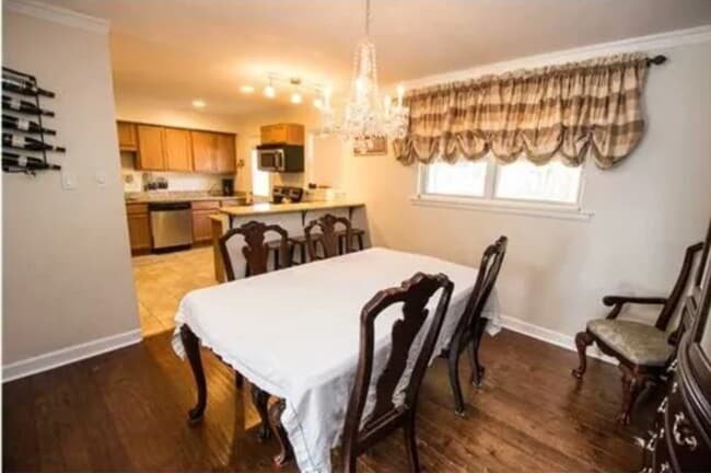 Building Photo - 4204 Maplewood Ct