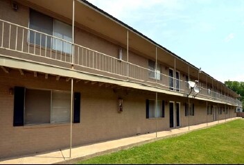 Building Photo - Southgate Apartments