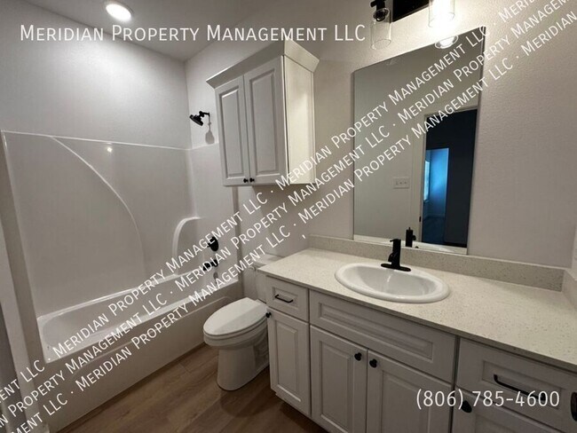 Foto del edificio - 5811 Urbana-